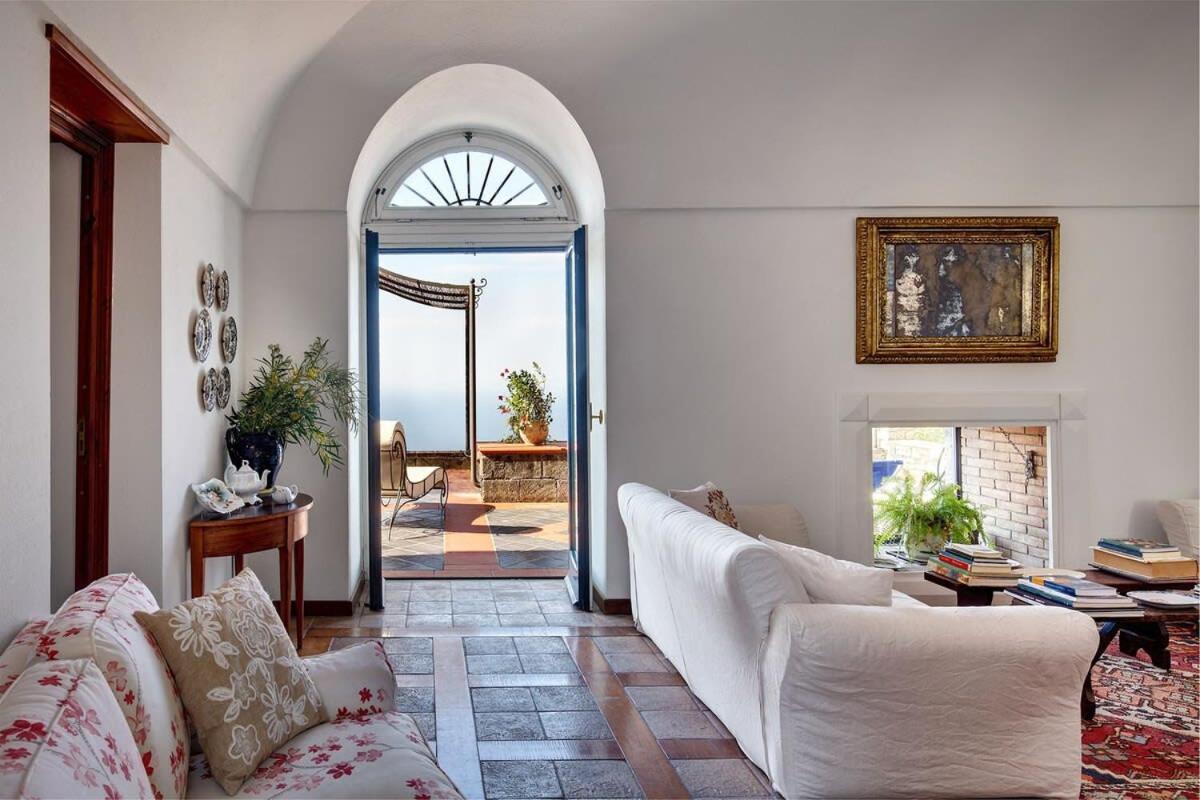 Fondo Turiello Villa Gardens Pool And Guest Services Sant'Agata sui due Golfi Exterior photo