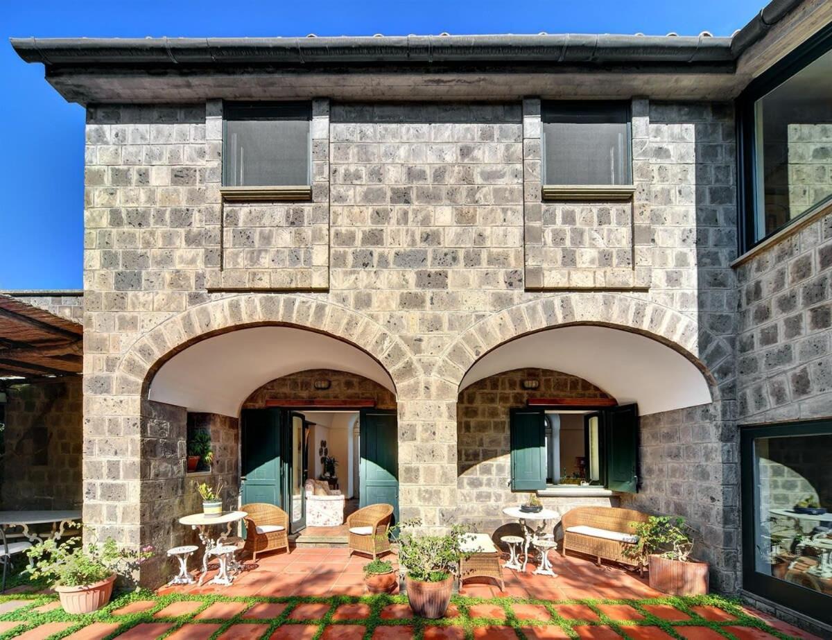 Fondo Turiello Villa Gardens Pool And Guest Services Sant'Agata sui due Golfi Exterior photo